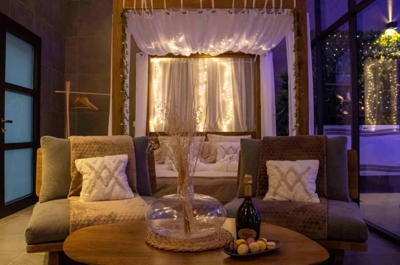 Le Bois Boheme- Suite & Spa Privatif Ним Экстерьер фото